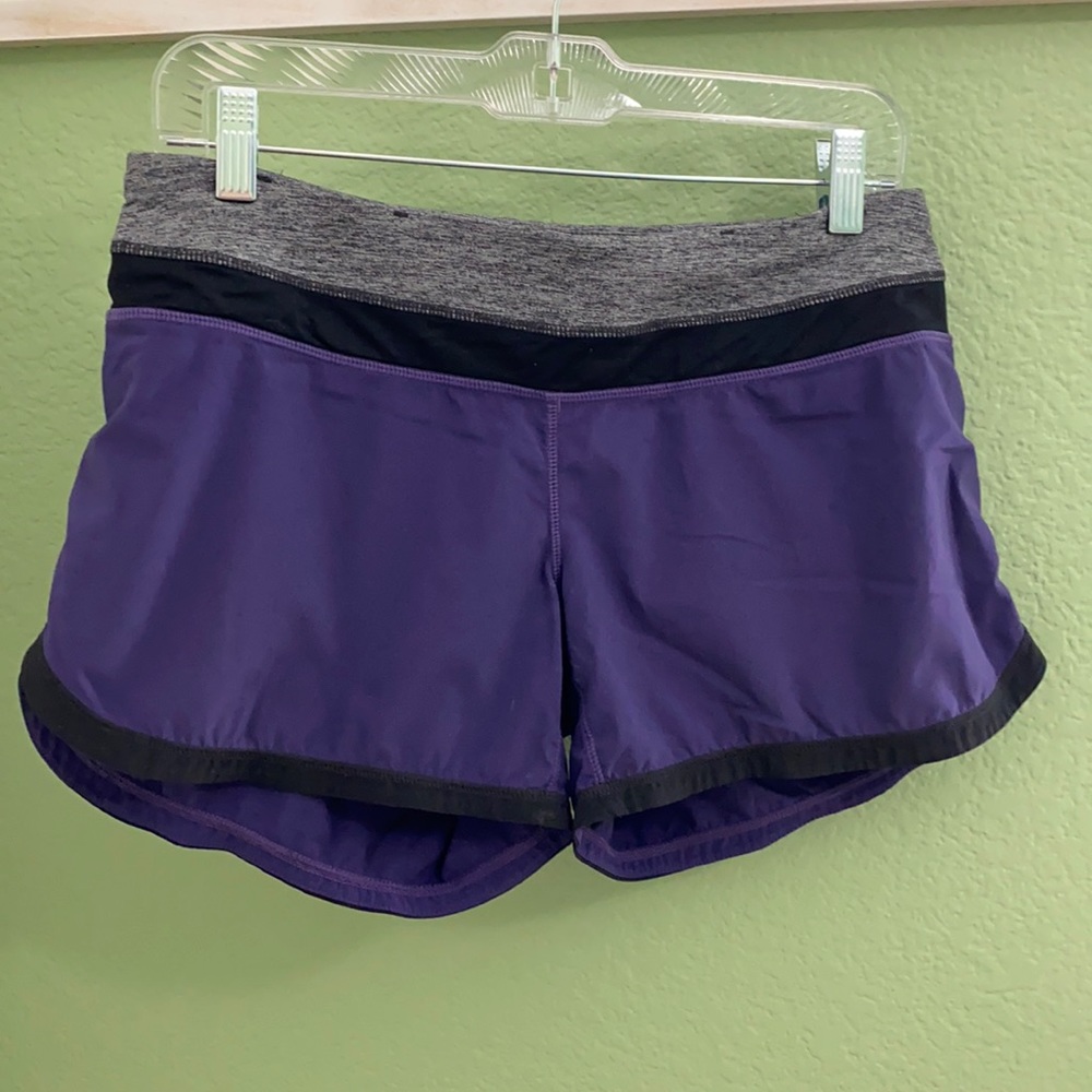 Lululemon shorts Size 6